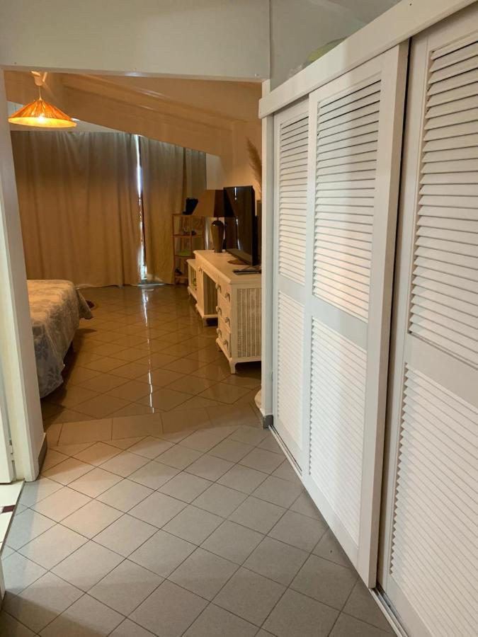 Le pélican Le Gosier  Exterior foto